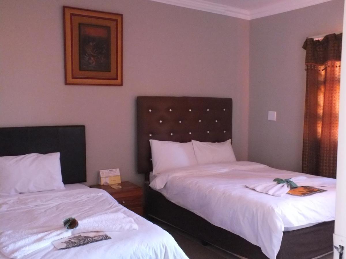 Royal Castle Guest House Windhoek Kültér fotó