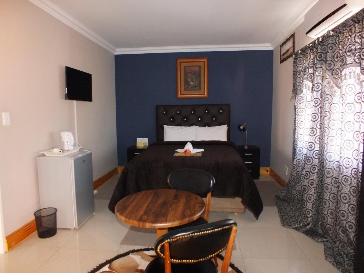 Royal Castle Guest House Windhoek Kültér fotó