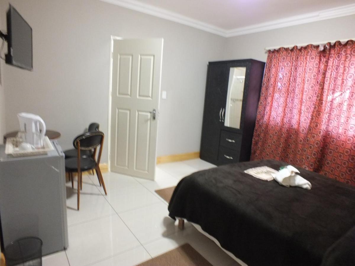 Royal Castle Guest House Windhoek Kültér fotó