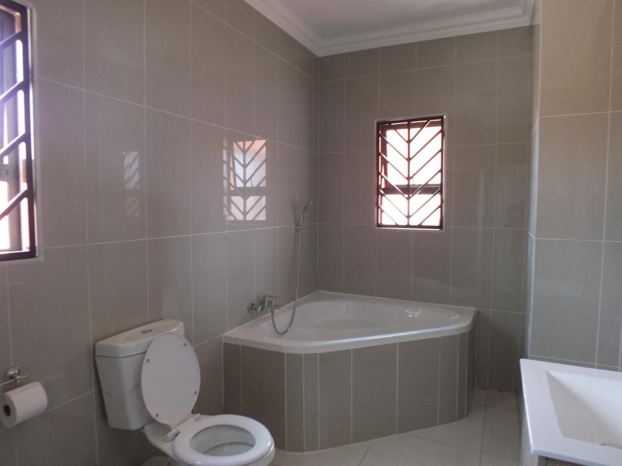 Royal Castle Guest House Windhoek Kültér fotó